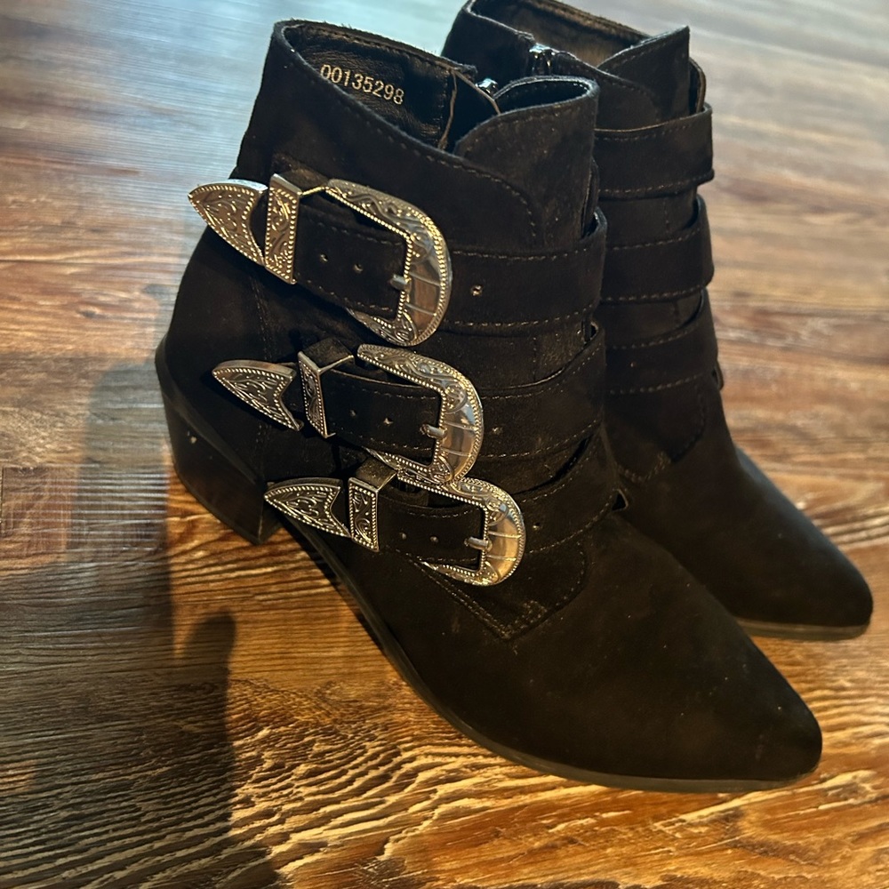 Buckle ankle booties